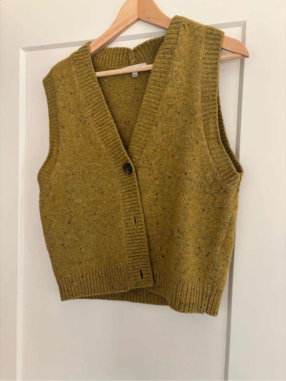 Madewell Chartreuse Olive-Tone V-Neck Knit Button Vest